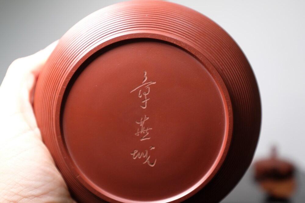 章燕城手拉壶作品