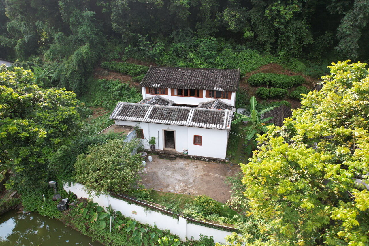 位于潮州凤凰山里的一芦居茶室
